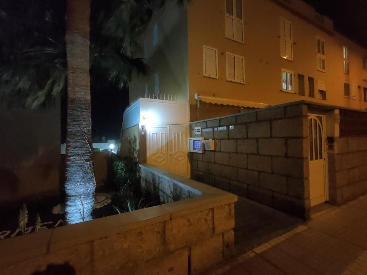 Arenitas Beach Un Oasis Junto Al Mar Candelaria Luaran gambar